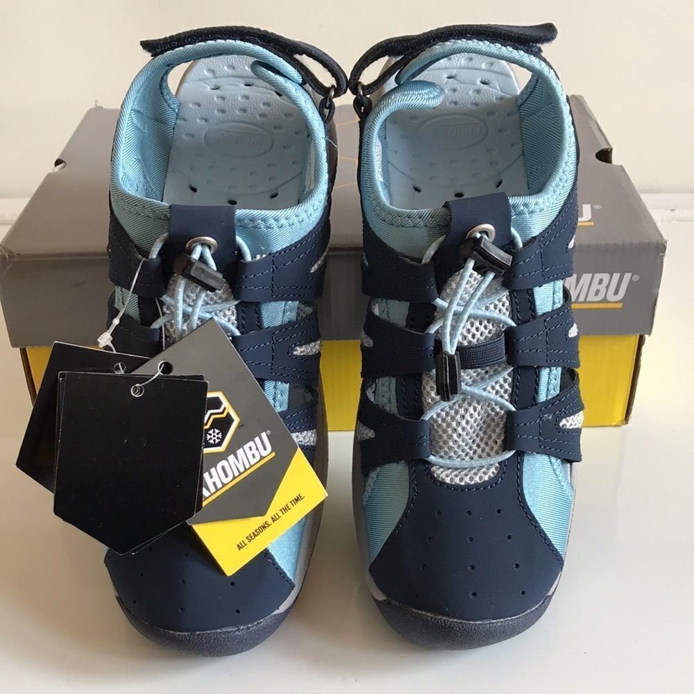 Khombu Cacey Sport Leather Cutout Sport Sandals - Picture 2 of 8